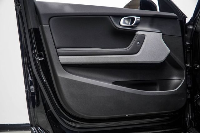 2022 Polestar 2 Long Range Dual Motor - 23070895 - 32