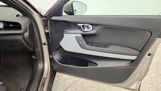 2022 Polestar 2 Long Range Dual Motor - 23061805 - 26