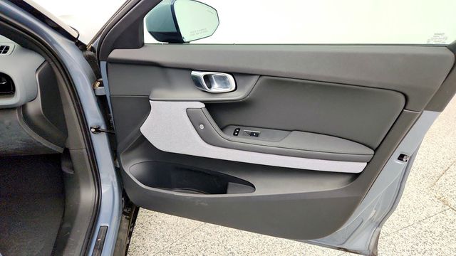 2022 Polestar 2 Long Range Dual Motor w/ Plus Pack & harman/kardon Audio - 23055701 - 24