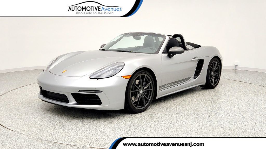 2022 Porsche 718 Boxster T Roadster with Adaptive Sport Seats+, Premium Pkg & Navigation - 22976095 | Video 1