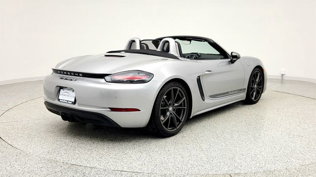 2022 Porsche 718 Boxster T Roadster with Adaptive Sport Seats+, Premium Pkg & Navigation - 22976095 - 4
