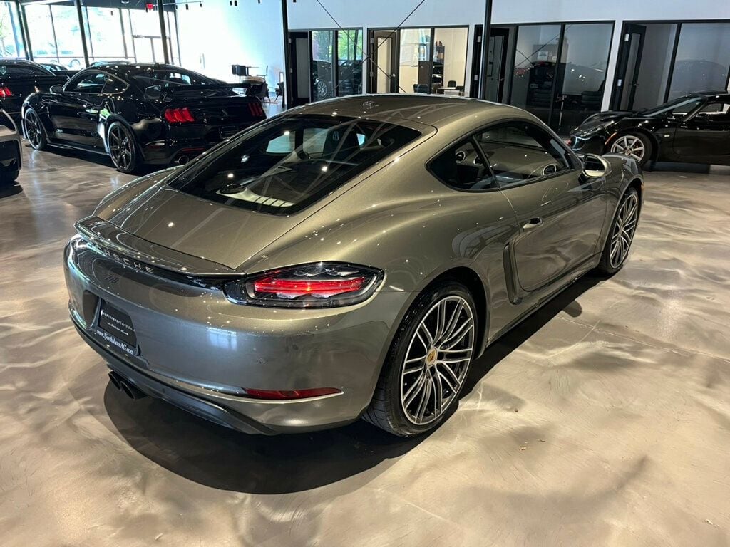 2022 Porsche 718 Cayman Coupe/PDK/20"911TurboWheels/GT SportSteeringWheel/PowerSteerPlus - 22611945 - 4