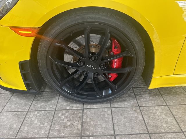 2022 Porsche 718 Cayman GT4 Coupe - 22997750 - 18