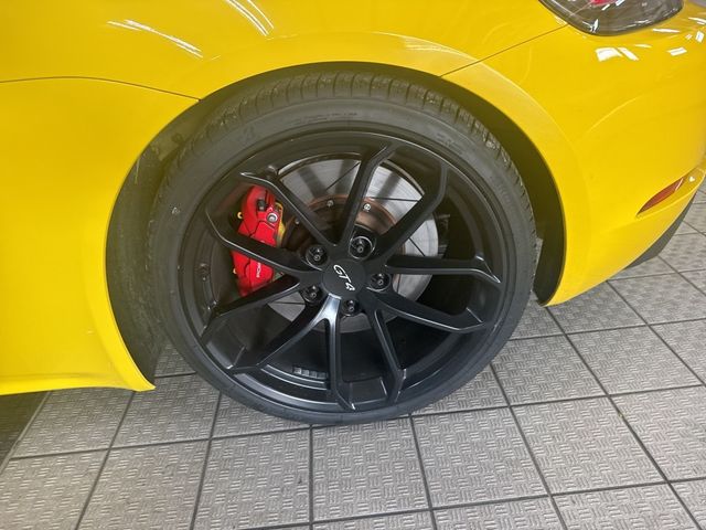 2022 Porsche 718 Cayman GT4 Coupe - 22997750 - 19