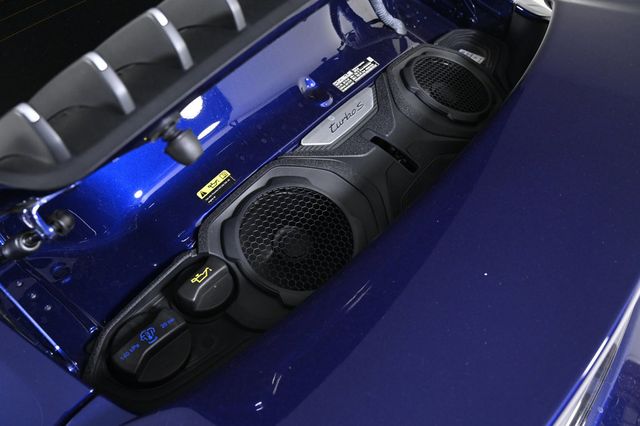 2022 Porsche 911  - 22925200 - 25