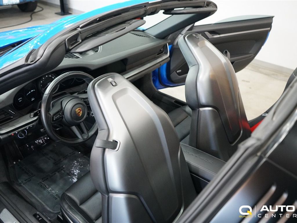 2022 Porsche 911  - 22962394 - 33