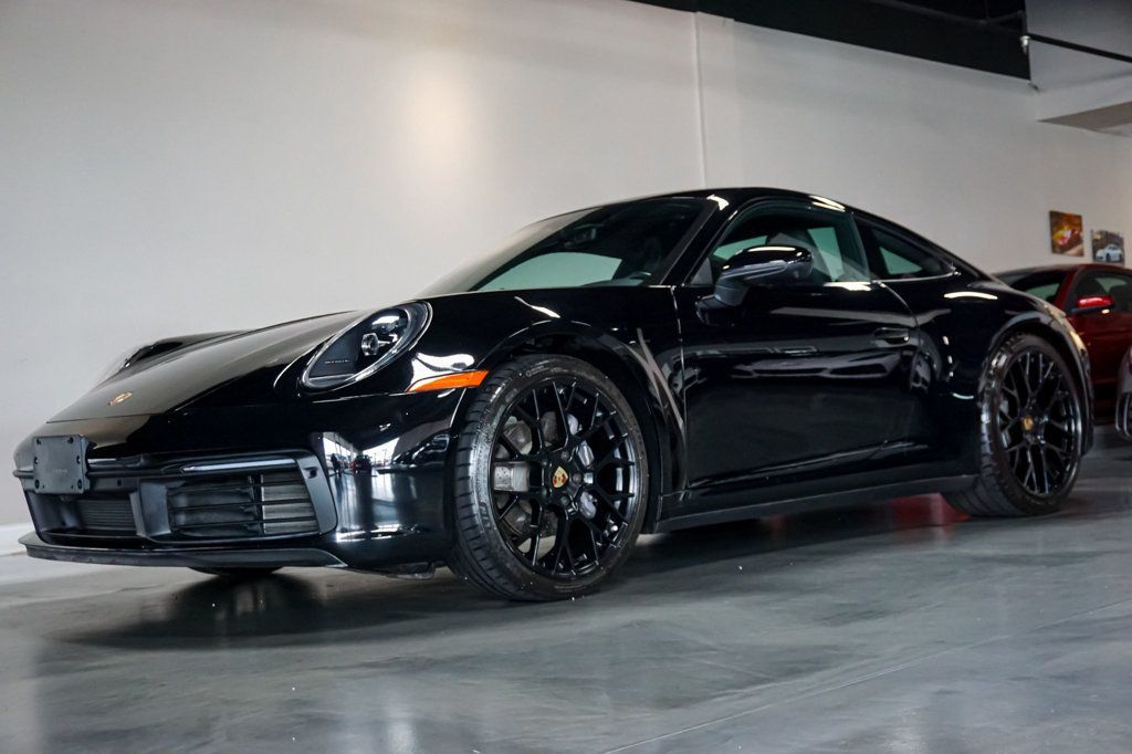 2022 Porsche 911 4 Sport Classic photo 3