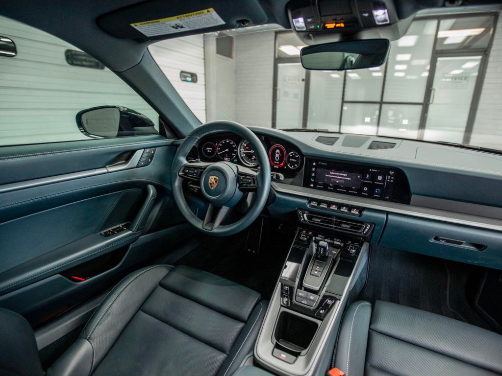 2022 Porsche 911 4 Coupe photo 17