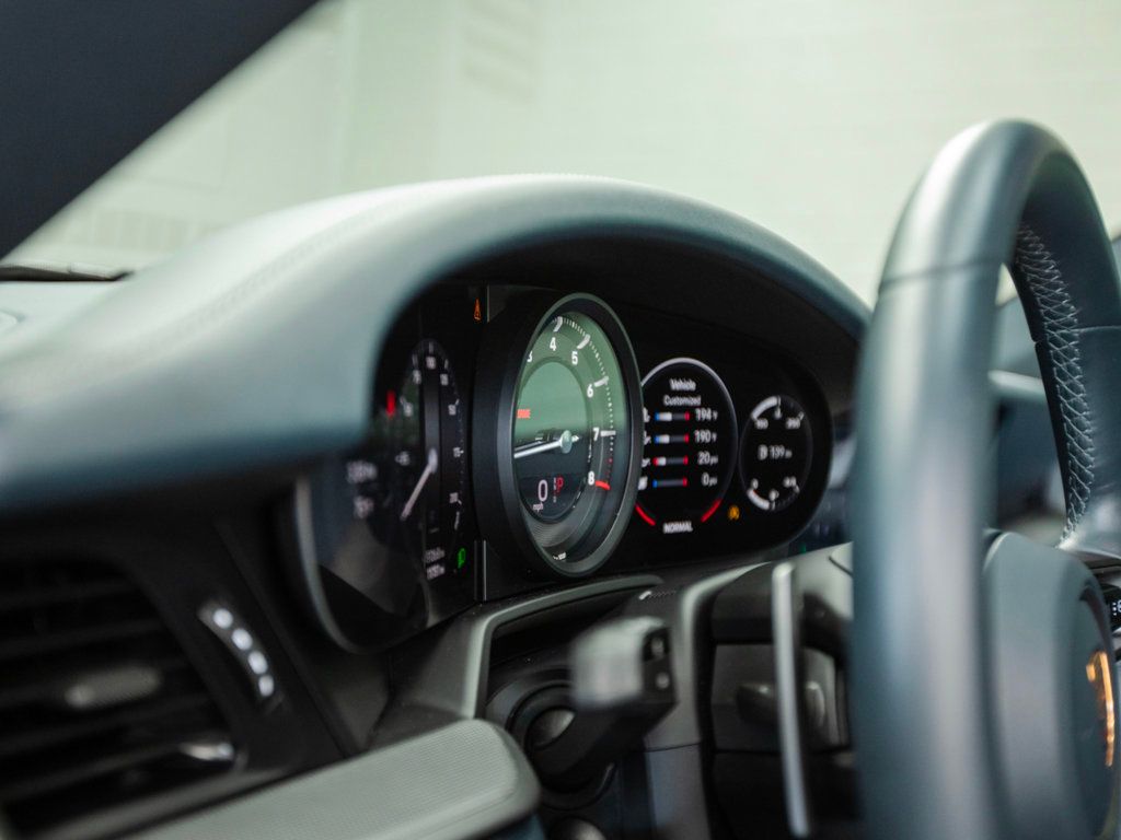 2022 Porsche 911 4 Coupe photo 19