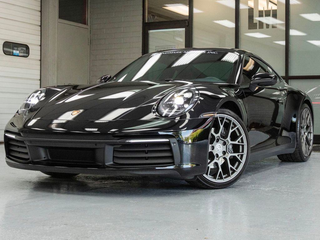 2022 Porsche 911 4 Coupe photo 2