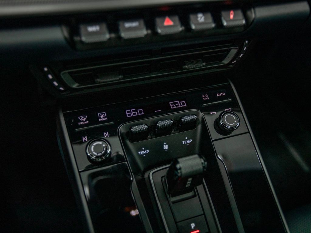 2022 Porsche 911 4 Coupe photo 23