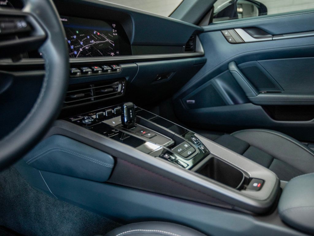 2022 Porsche 911 4 Coupe photo 28