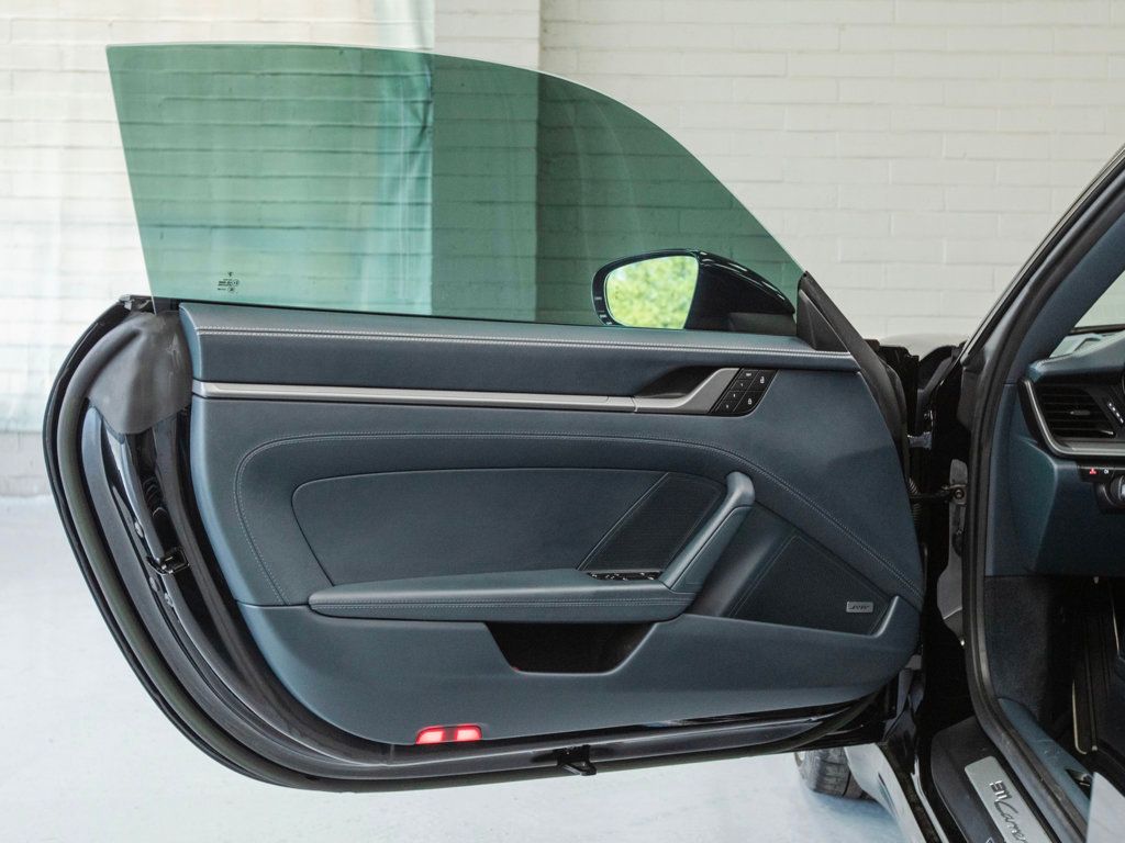 2022 Porsche 911 4 Coupe photo 31
