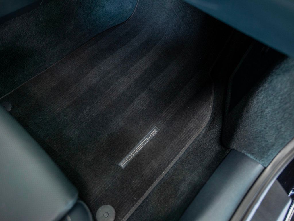 2022 Porsche 911 4 Coupe photo 34