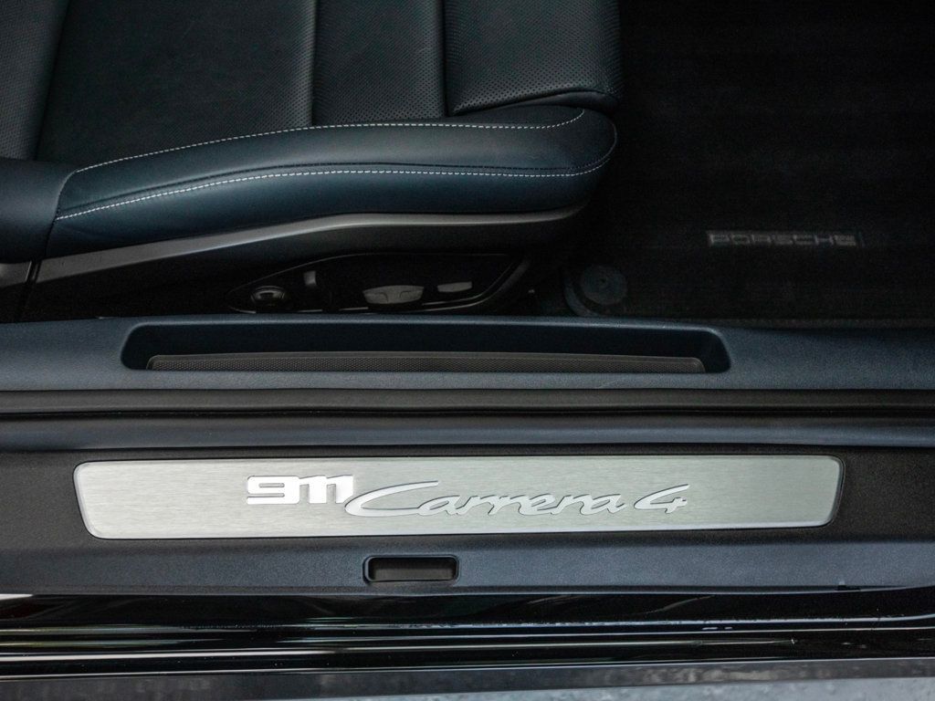 2022 Porsche 911 4 Coupe photo 35