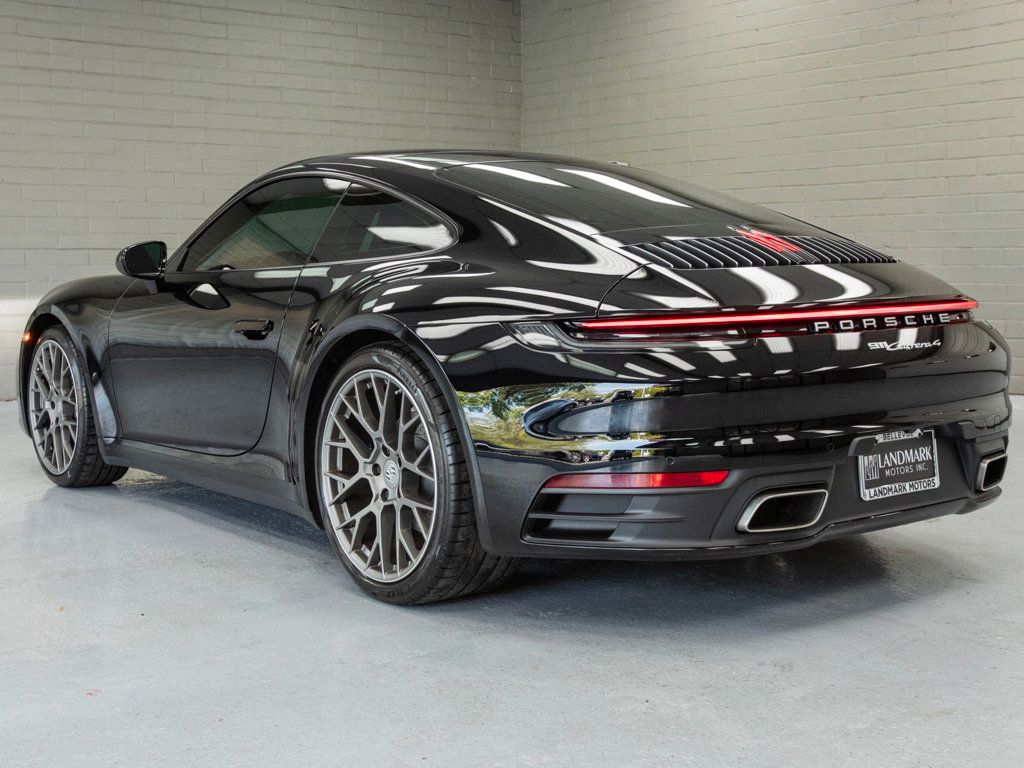 2022 Porsche 911 4 Coupe photo 41