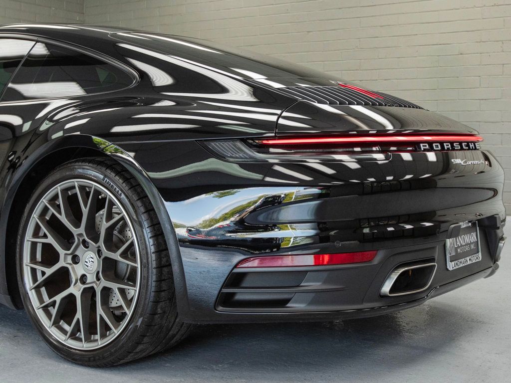 2022 Porsche 911 4 Coupe photo 42