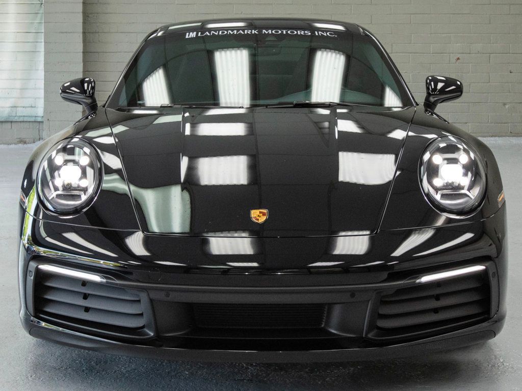 2022 Porsche 911 4 Coupe photo 5