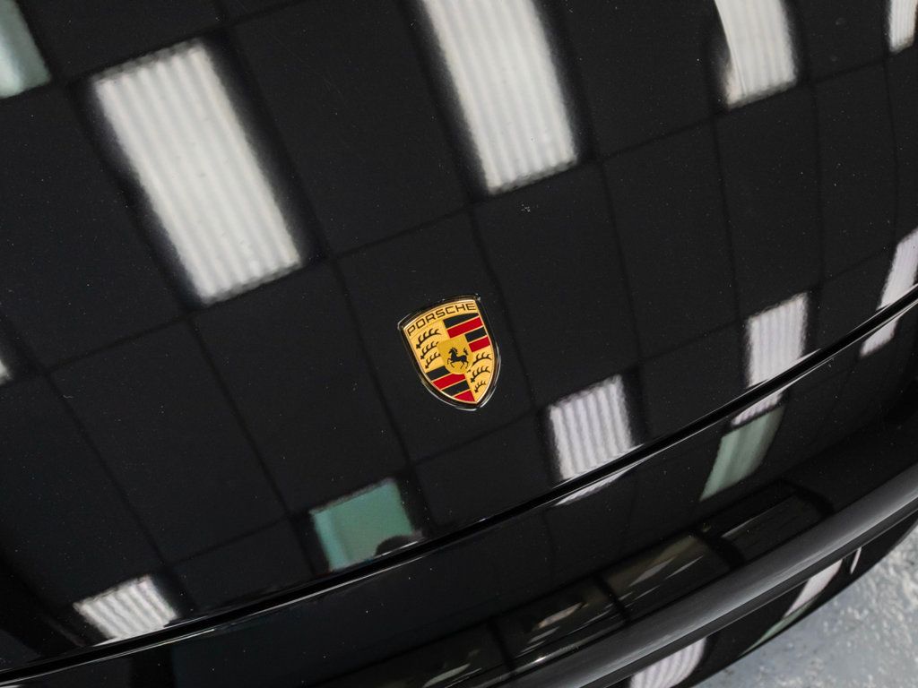 2022 Porsche 911 4 Coupe photo 6