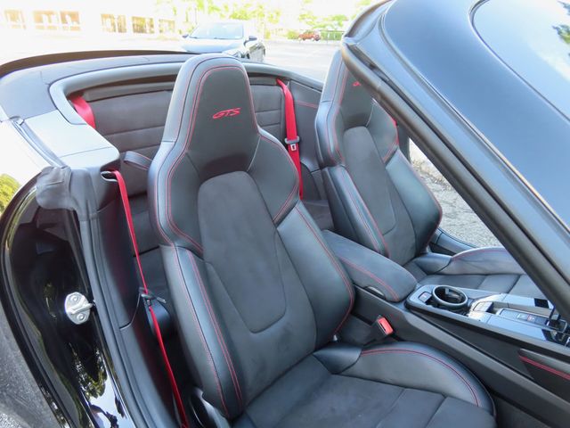 2022 Porsche 911 Carrera 4 GTS Cabriolet - 23045160 - 30