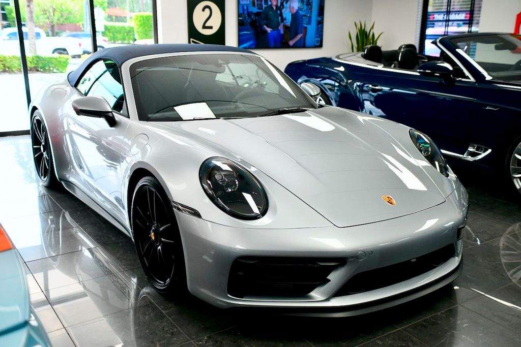 2022 Porsche 911 4 GTS Cabriolet photo 43
