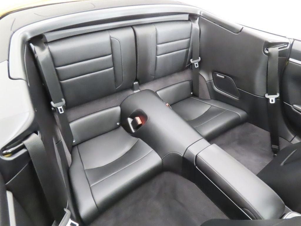 porsche 911 dog back seat