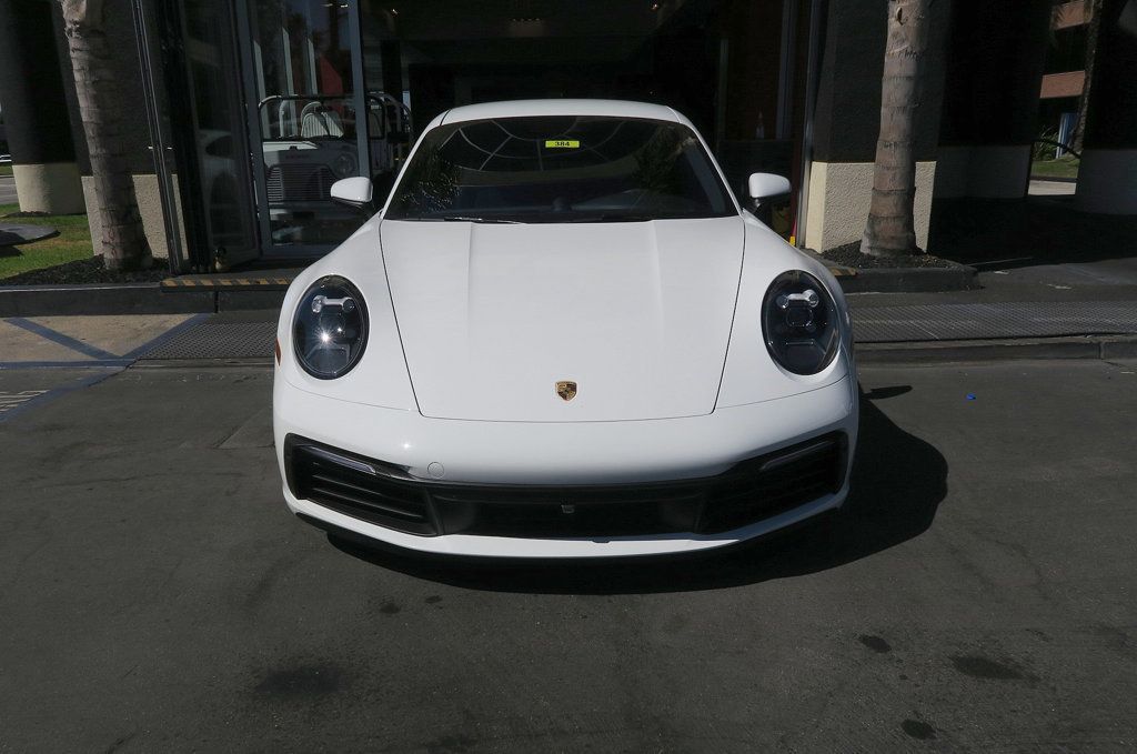 2022 Porsche 911 Coupe photo 2