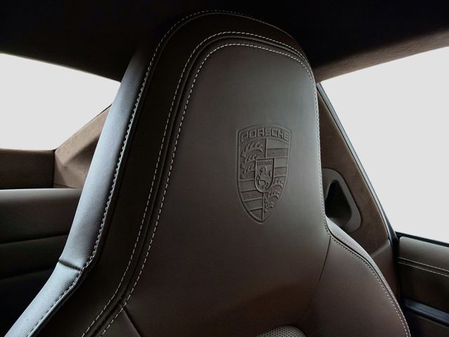 2022 Porsche 911 Carrera Coupe - 23054843 - 26