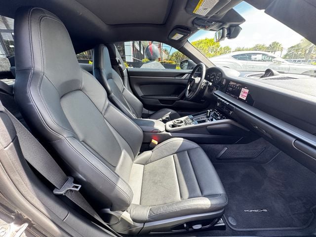 2022 Porsche 911 Carrera Coupe - 23063948 - 16