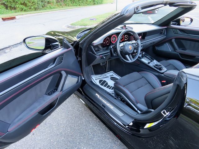 2022 Porsche 911 Carrera GTS Cabriolet - 23045160 - 21