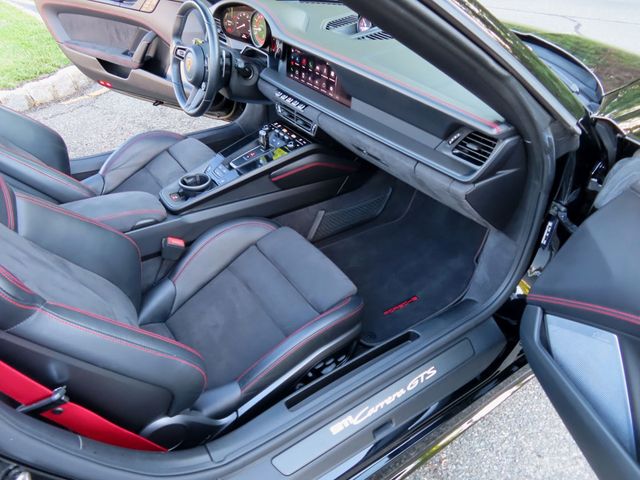 2022 Porsche 911 Carrera GTS Cabriolet - 23045160 - 29