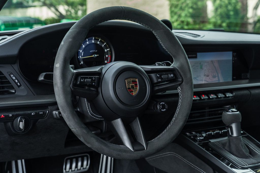 2022 Porsche 911 GT3 Coupe photo 18