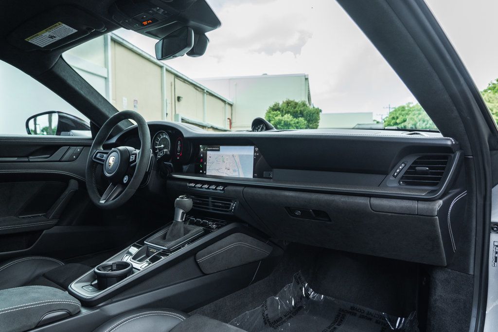 2022 Porsche 911 GT3 Coupe photo 24