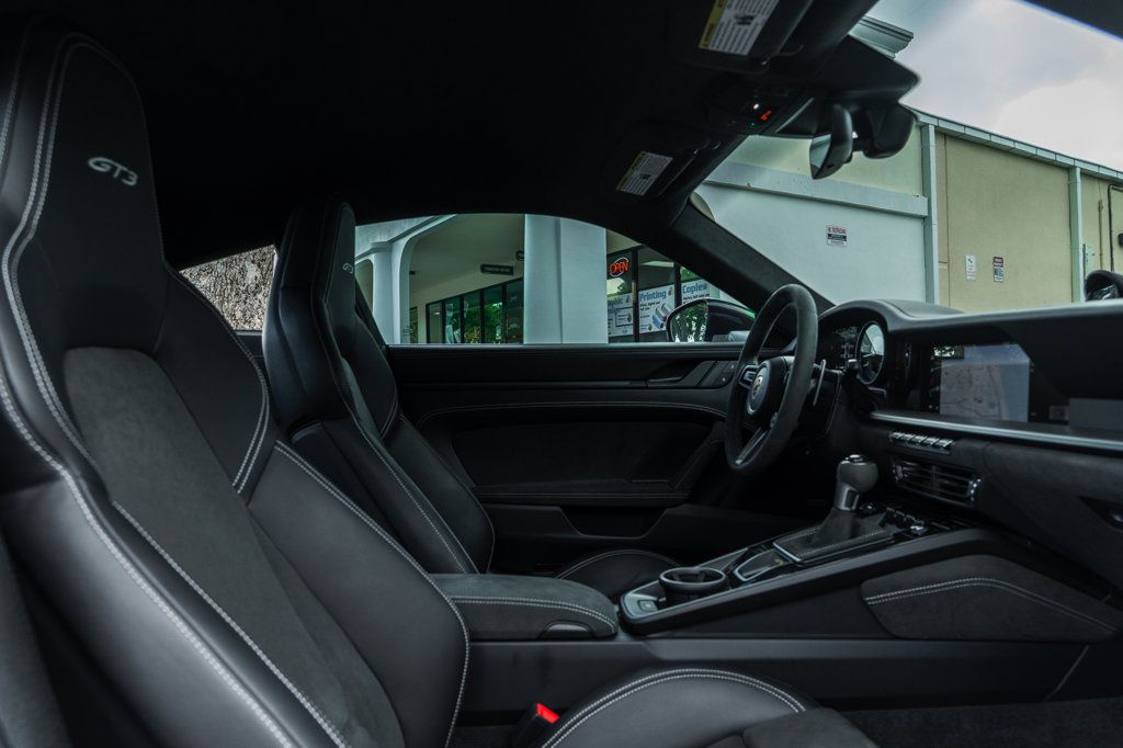 2022 Porsche 911 GT3 Coupe photo 25