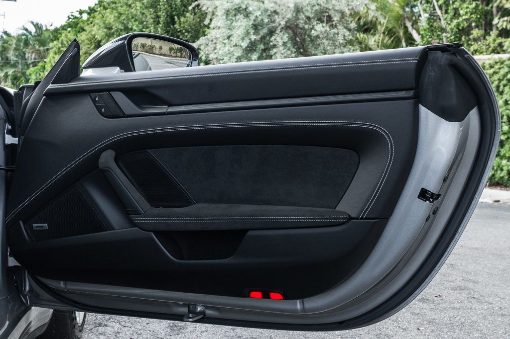 2022 Porsche 911 GT3 Coupe photo 28