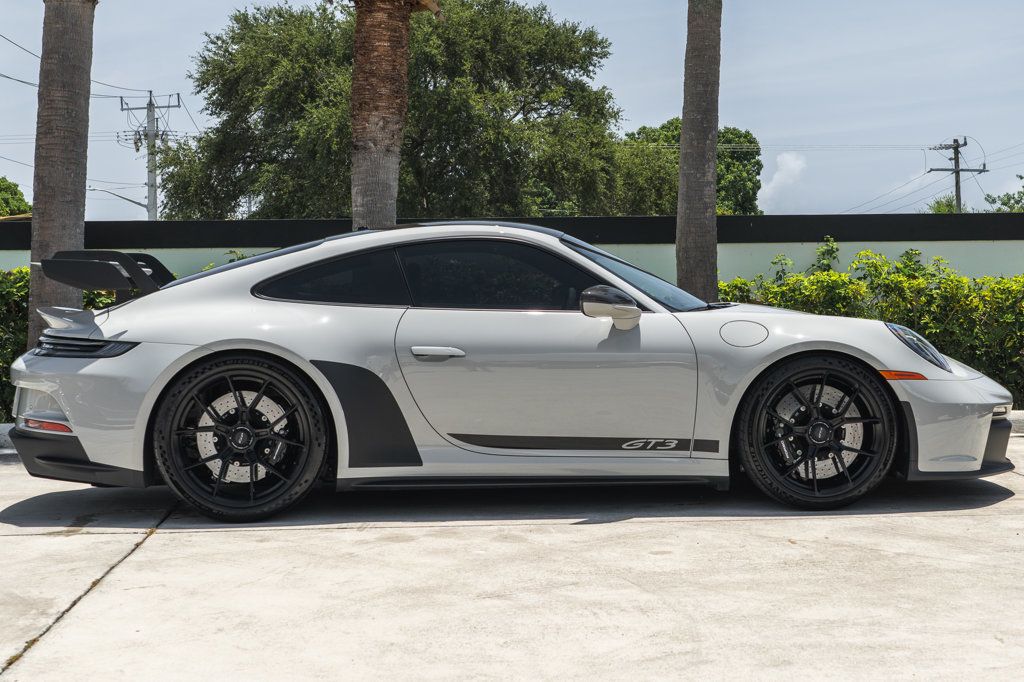 2022 Porsche 911 GT3 Coupe photo 10