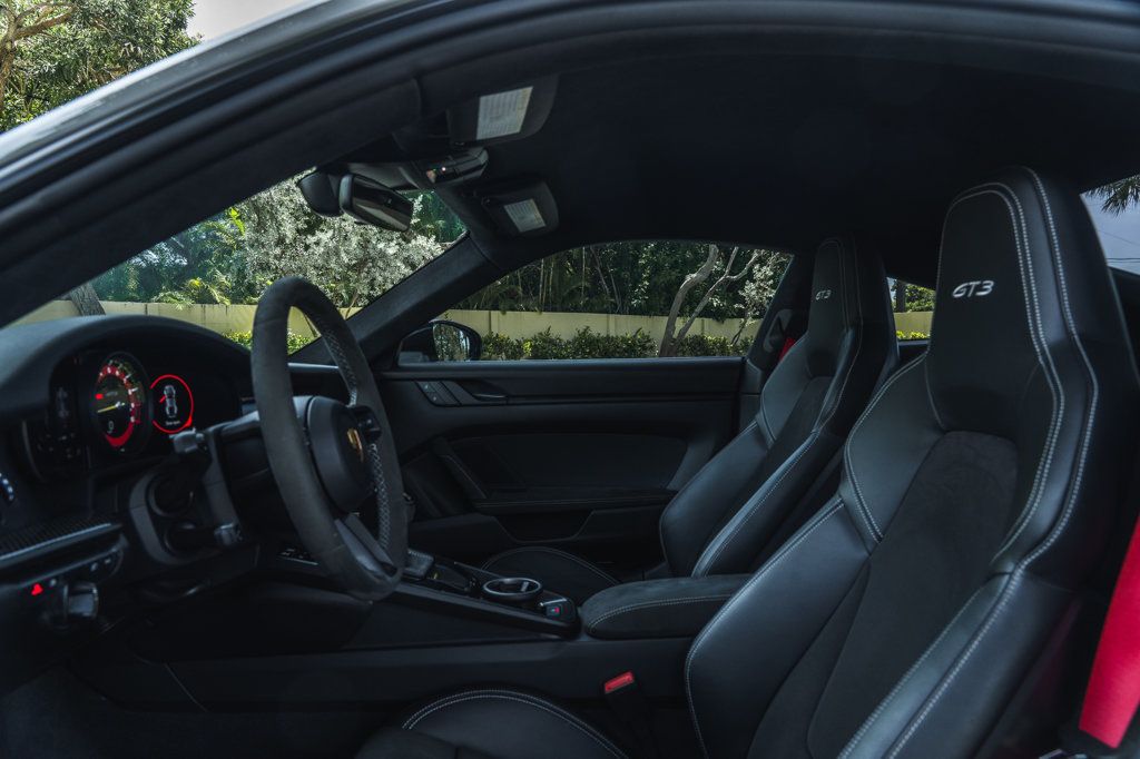 2022 Porsche 911 GT3 Coupe photo 18