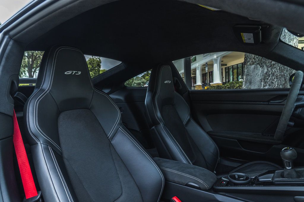 2022 Porsche 911 GT3 Coupe photo 25