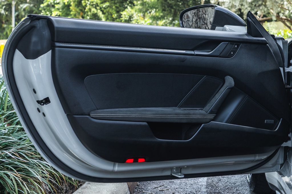 2022 Porsche 911 GT3 Coupe photo 28