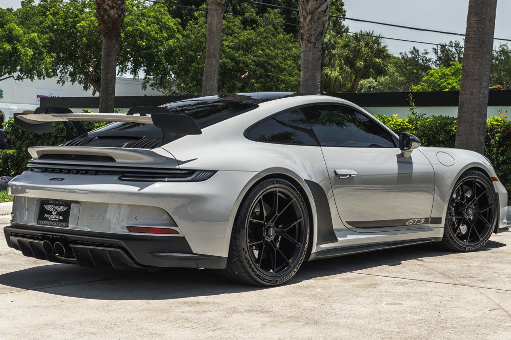 2022 Porsche 911 GT3 Coupe photo 9