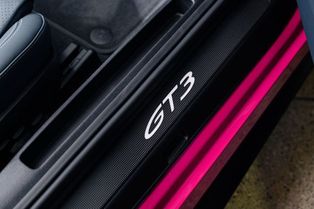 2022 Porsche 911 GT3 Coupe w/Touring Package - 23012985 - 27