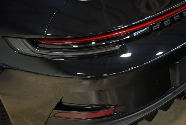 2022 Porsche 911 GT3 Coupe w/Touring Package - 22986089 - 11