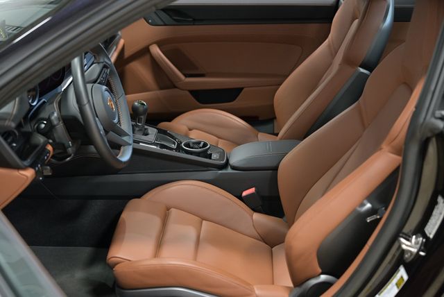 2022 Porsche 911 GT3 Coupe w/Touring Package - 22986089 - 20