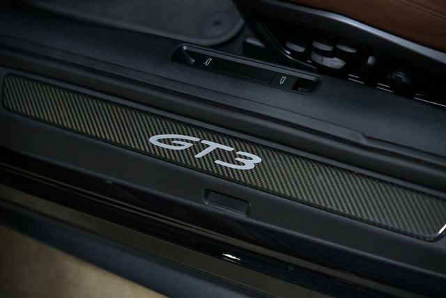 2022 Porsche 911 GT3 Coupe w/Touring Package - 22986089 - 24