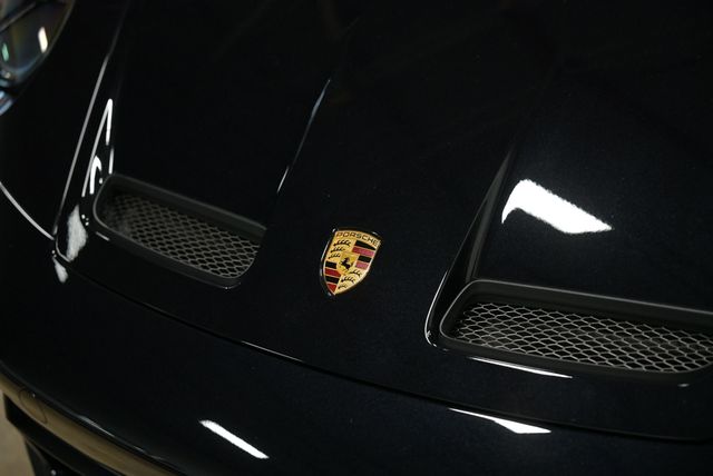 2022 Porsche 911 GT3 Coupe w/Touring Package - 22986089 - 3