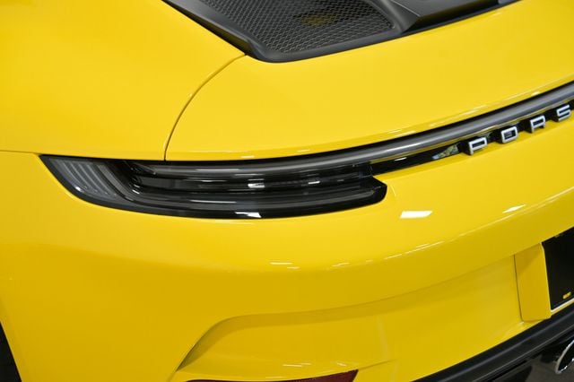 2022 Porsche 911 GT3 Coupe w/Touring Package - 23069084 - 18