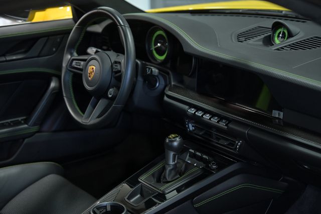 2022 Porsche 911 GT3 Coupe w/Touring Package - 23069084 - 39