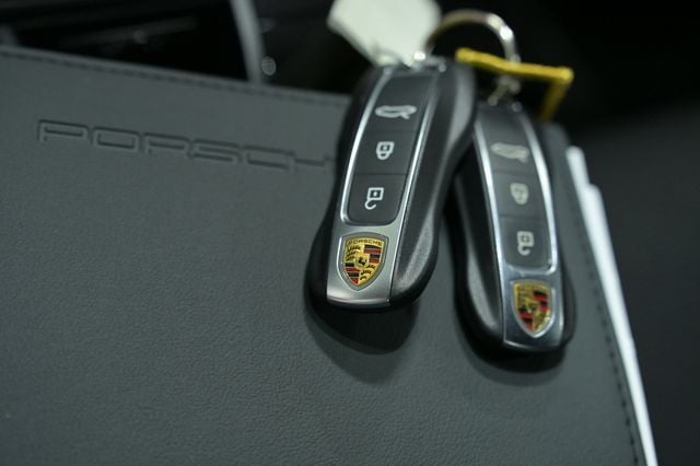 2022 Porsche 911 GT3 Coupe w/Touring Package - 23069084 - 65