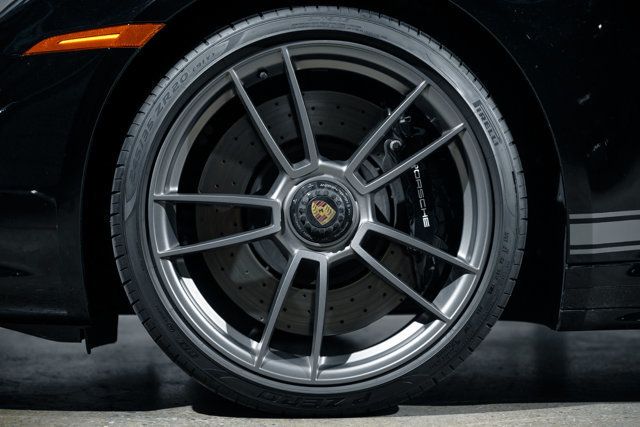 2022 Porsche 911 Targa 4 GTS Coupe photo 45