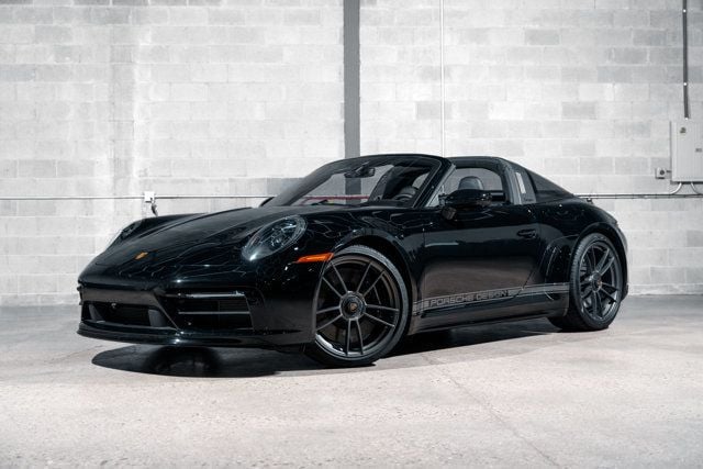 2022 Porsche 911 Targa 4 GTS Coupe photo 7